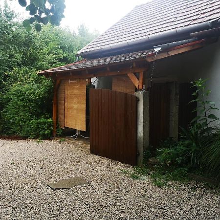 Kuti Vendeghaz Hotel Bakonykuti Luaran gambar