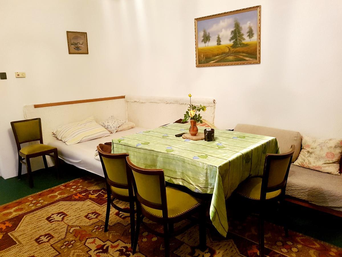 Kuti Vendeghaz Hotel Bakonykuti Luaran gambar