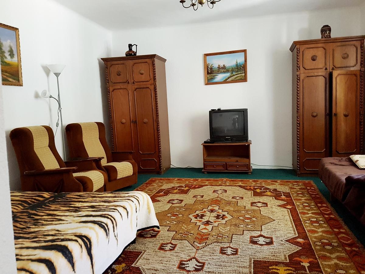 Kuti Vendeghaz Hotel Bakonykuti Luaran gambar
